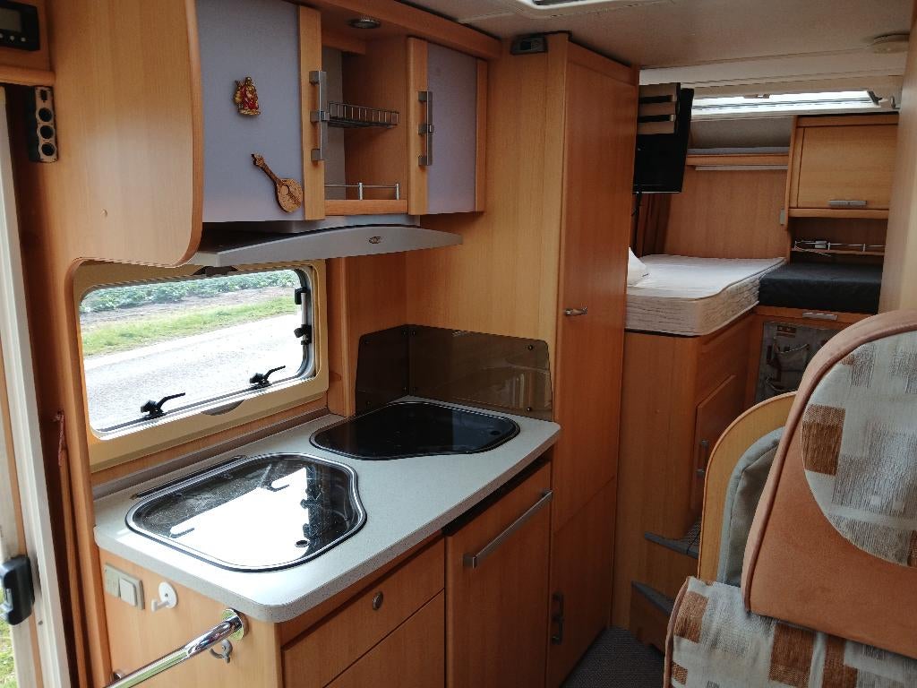 Caravans And Camping Semi-Integraal