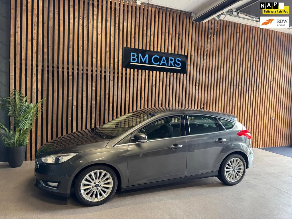 Ford Focus 1.5 Titanium AUTOMAAT, Navi, TRkhaak, Auto's, Electronic Stability Program (ESP), 4 cilinders, Origineel Nederlands