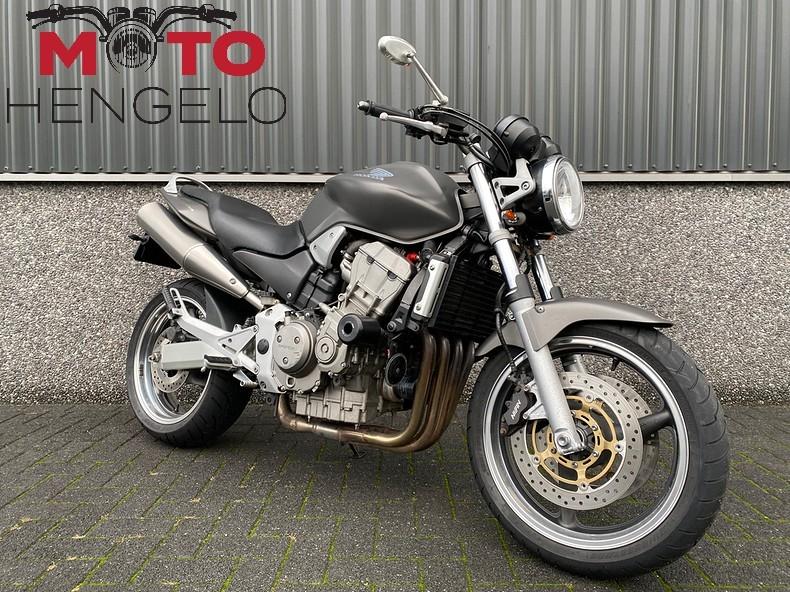 Honda CB 900 F HORNET (bj 2004), Capronilan 1
1119 NN  Schiphol-Rijk, NL, Cco@honda-eu.com, HONDA MOTOR EUROPE, Bedrijf