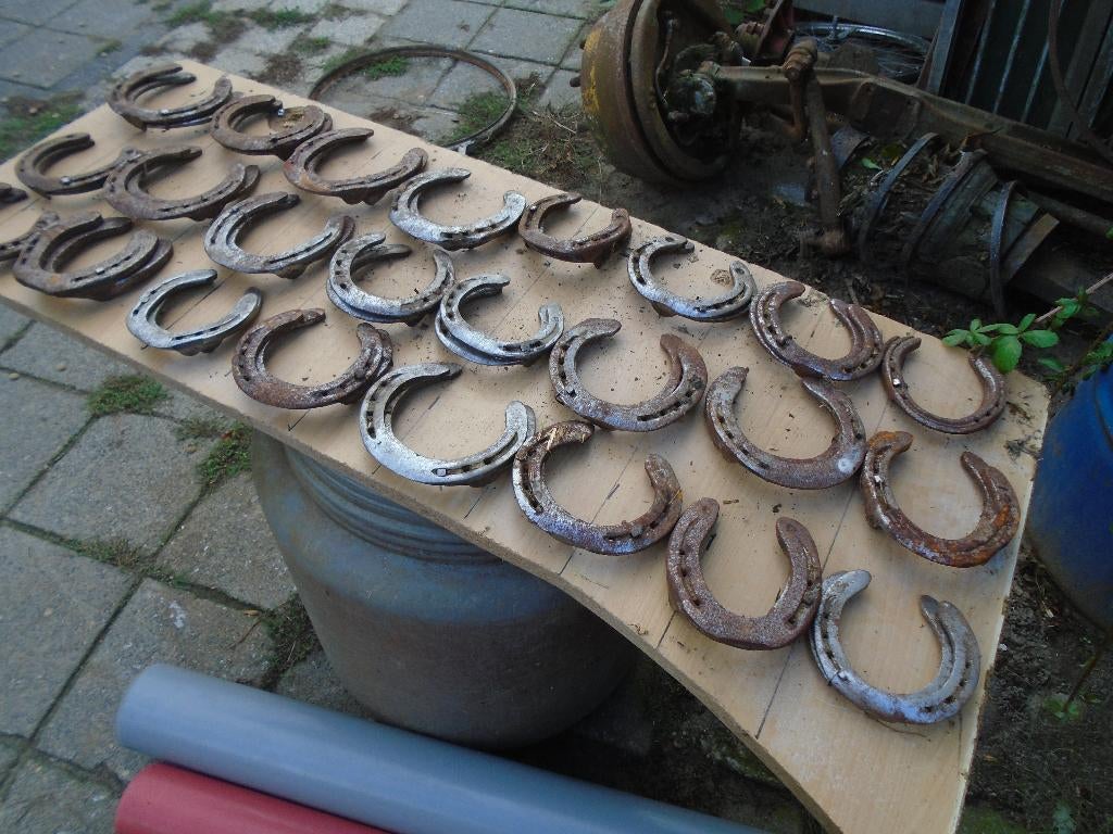 gebruikte hoefijzers alleen ophalen, Ophalen, Gebruikt