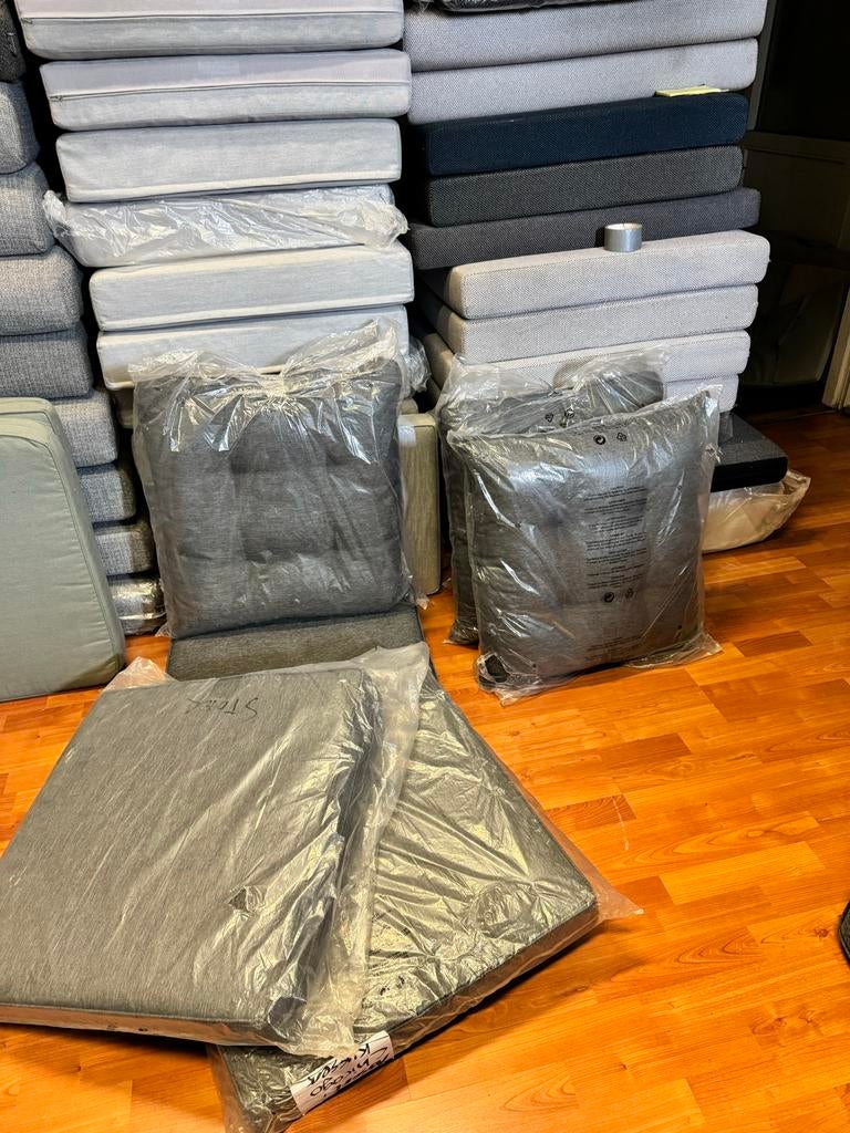 Nieuwe 100% waterbestendige kussens v.a.  10,-, Ophalen of Verzenden, Nieuw