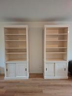Twee roomwitte houten boekenkasten met schuifdeuren, Huis en Inrichting, Kasten | Boekenkasten, Ophalen, Met deur(en), 100 tot 150 cm