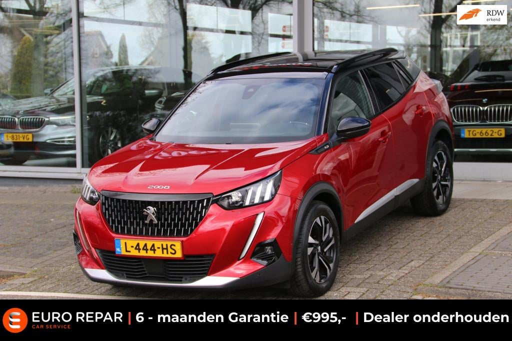 Peugeot 2008 1.2 PureTech GT PANO-DAK AUTOMAAT!, Gebruikt, Euro 6, Leder en Stof, 1180 kg