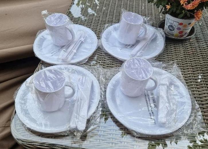 picknick bestek, borden, nieuw, Hobby en Vrije tijd, Picknickmanden, Nieuw, Ophalen of Verzenden