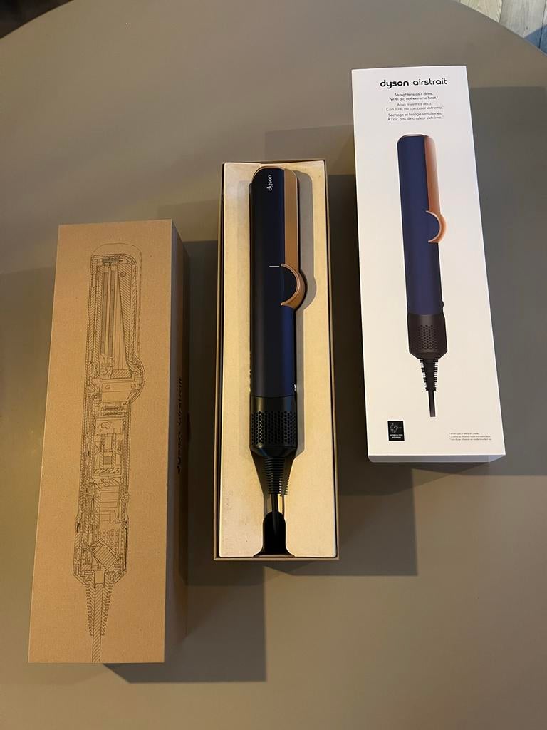 Dyson Airstrait, Sieraden, Tassen en Uiterlijk, Uiterlijk | Haarverzorging, Verzenden, Zo goed als nieuw, Föhn of Haardroger