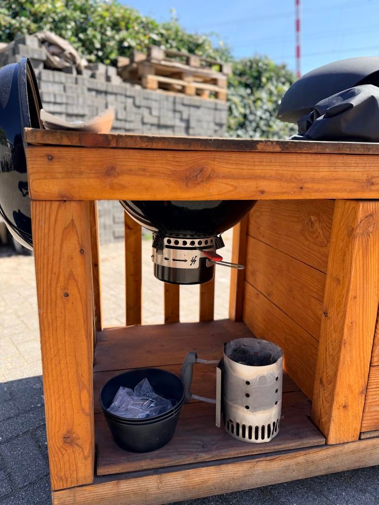 BBQ meubel Douglas hout met 2 Weber BBQ's en accessoires, Ophalen, Gebruikt