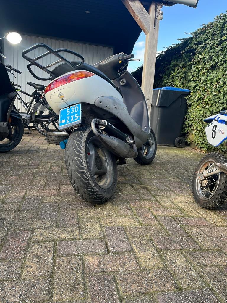 Peugeot Vivacity met blauw kenteken en Yasuni terugloop, Ophalen of Verzenden, Gebruikt, Benzine, Peugeot