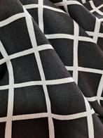 Mooie dikke tricot, Hobby en Vrije tijd, Stoffen en Lappen, Overige kleuren, 120 cm of meer, Nieuw, Ophalen of Verzenden