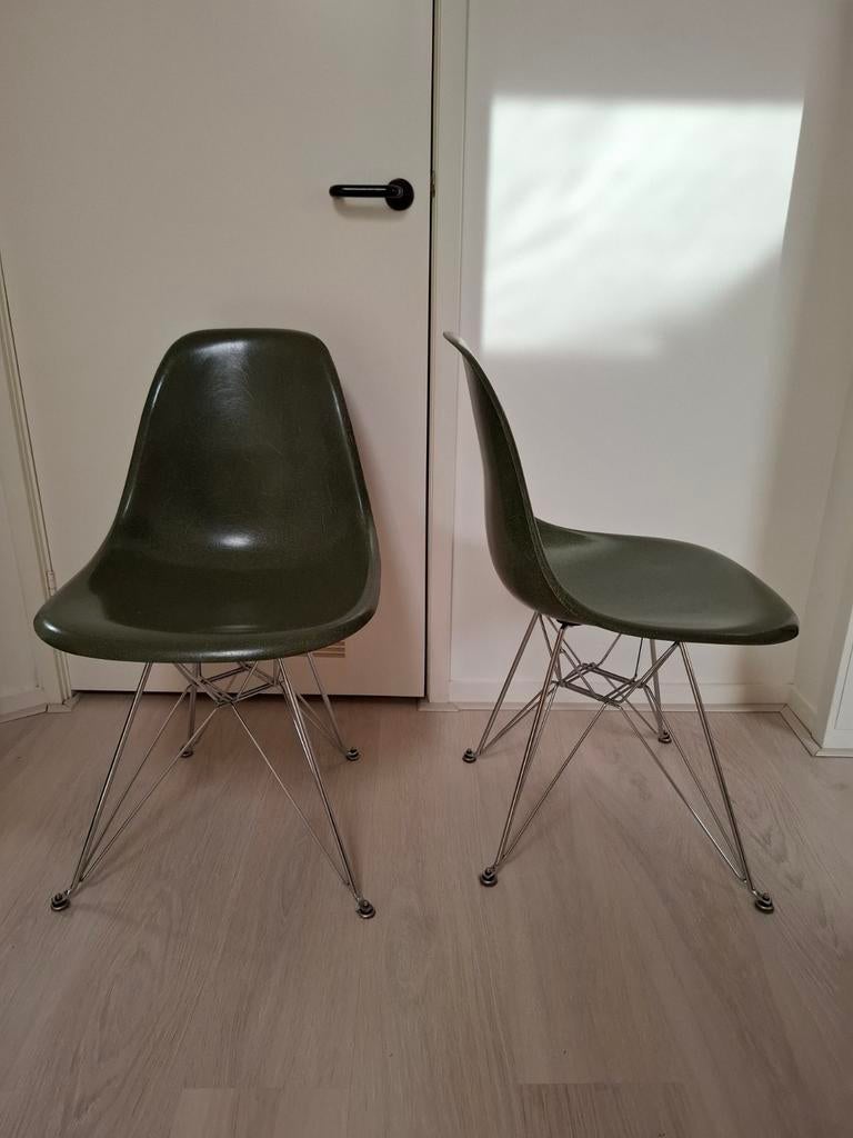 Eames model DSR 2 eetkamerstoelen origineel olijfgroen, Huis en Inrichting, Stoelen, Ophalen, Zo goed als nieuw, Overige kleuren