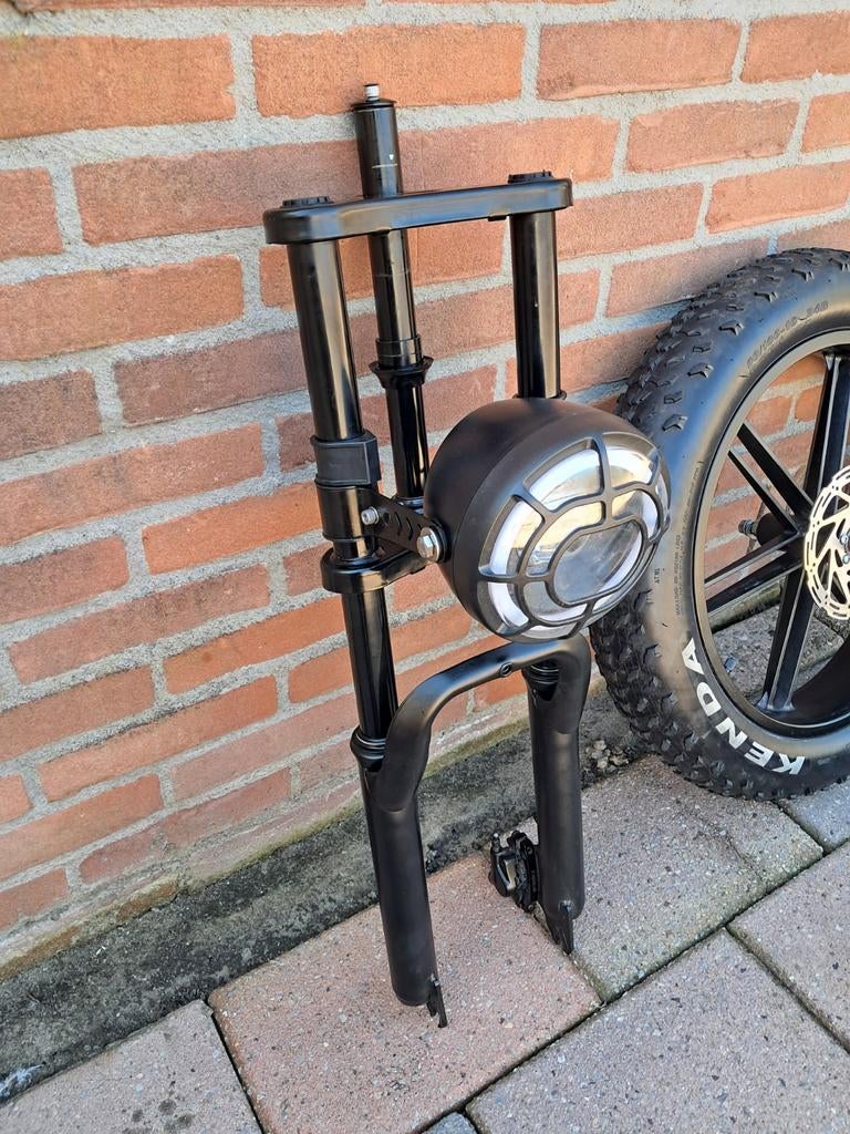 Te koop voorvork + stuur Compleet met alles wat er op hoort, Fietsen en Brommers, Fietsonderdelen, Ophalen of Verzenden, Zo goed als nieuw