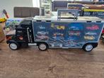 27 Hot Wheels + 1 Siku auto in een grote opberg truck., Ophalen of Verzenden