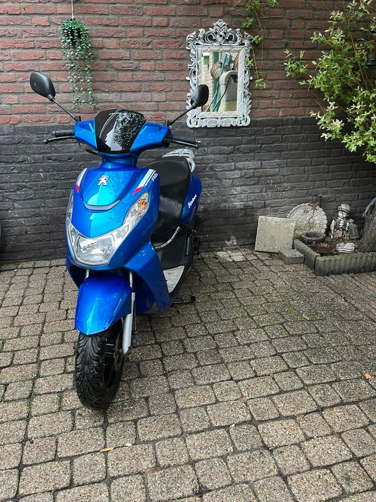 Peugeot kisbee 4t bj 2021, Ophalen, Zo goed als nieuw, Benzine, Overige modellen