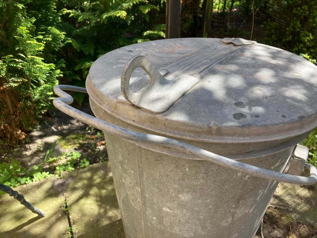 Vintage zinken afvalemmer. Aalsmeer, Den Haag Stoer en hip!, Antiek en Kunst, Curiosa en Brocante, Ophalen