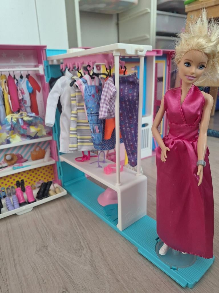 Barbie Droom kledingkast, Ophalen of Verzenden, Zo goed als nieuw, Toebehoren