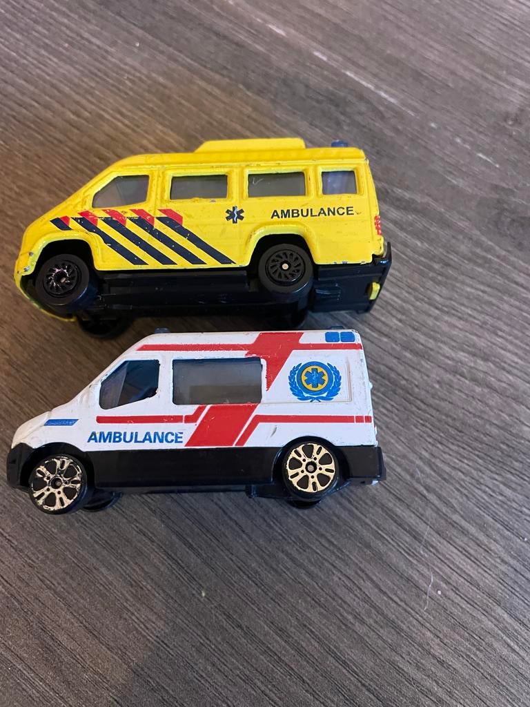 2 Speelgoed Ambulance Auto's - Geel en Wit, Ophalen, Gebruikt