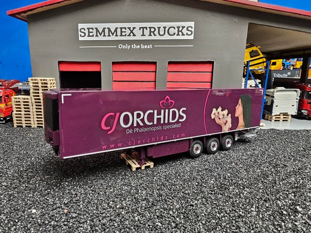 Wsi krone koeler met dhollandia ondervouwklep b keus., Hobby en Vrije tijd, Modelauto's | 1:50, Ophalen, Zo goed als nieuw, Bus of Vrachtwagen