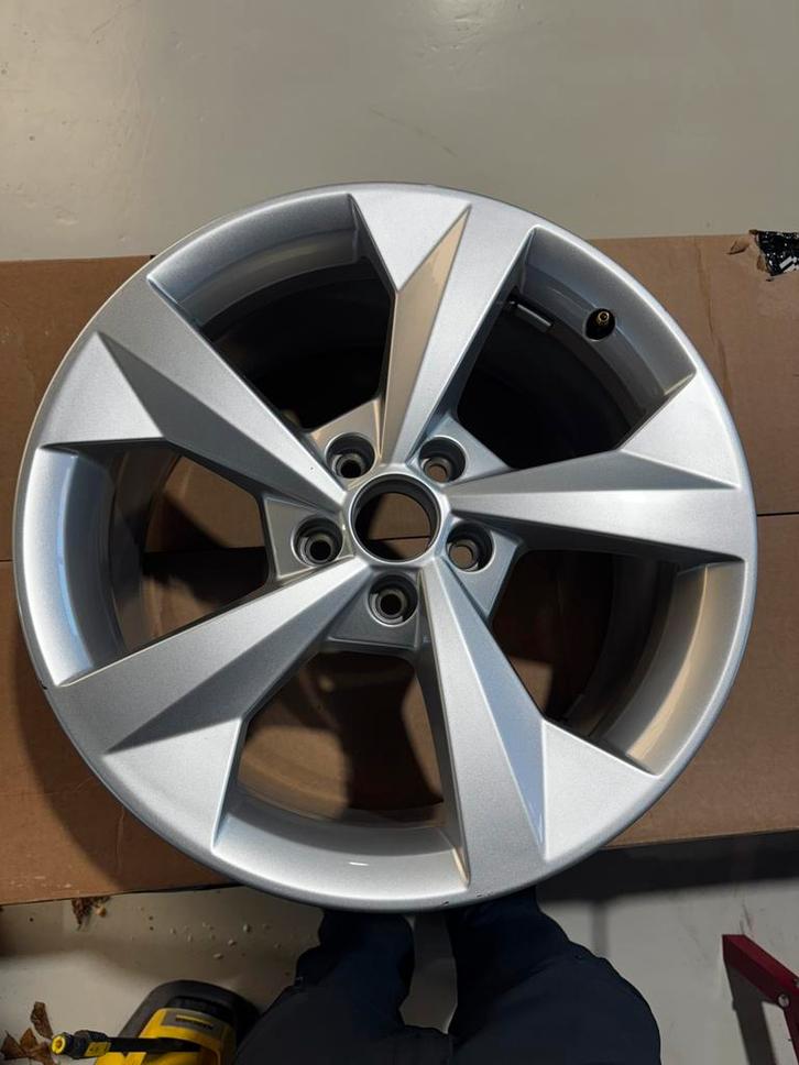 AUDI A3 Velgen 18inch, Auto diversen, Wieldoppen, Ophalen