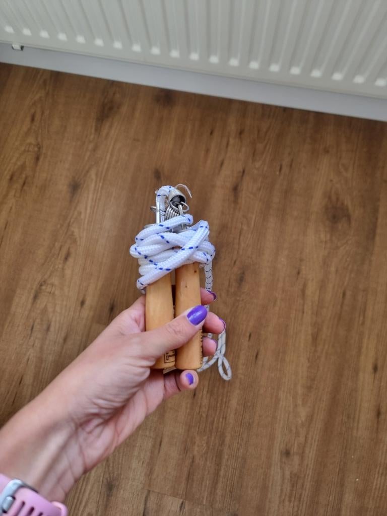 Springtouw met houten handvatten, Sport en Fitness, Ophalen of Verzenden, Sport-springtouw, Zo goed als nieuw