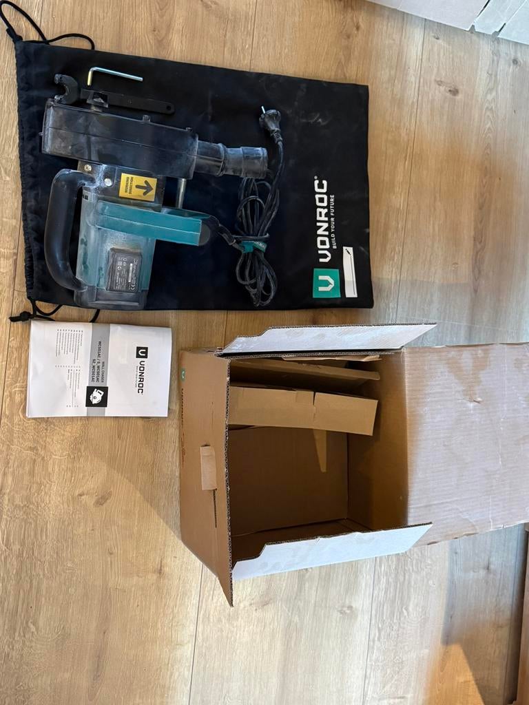 Vonroc muurfrees Praxis, Ophalen, Zo goed als nieuw