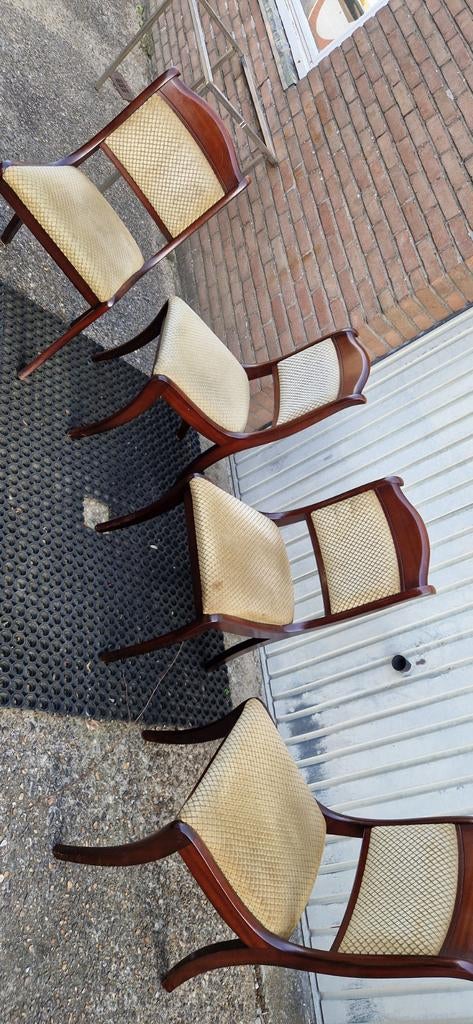 4 klassieke eettafel stoellen, Ophalen, Gebruikt, Bruin, Vier