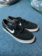 Nike SB Janoski sneakers - Zwart met witte swoosh, Ophalen of Verzenden, Gedragen, Zwart, Sneakers of Gympen