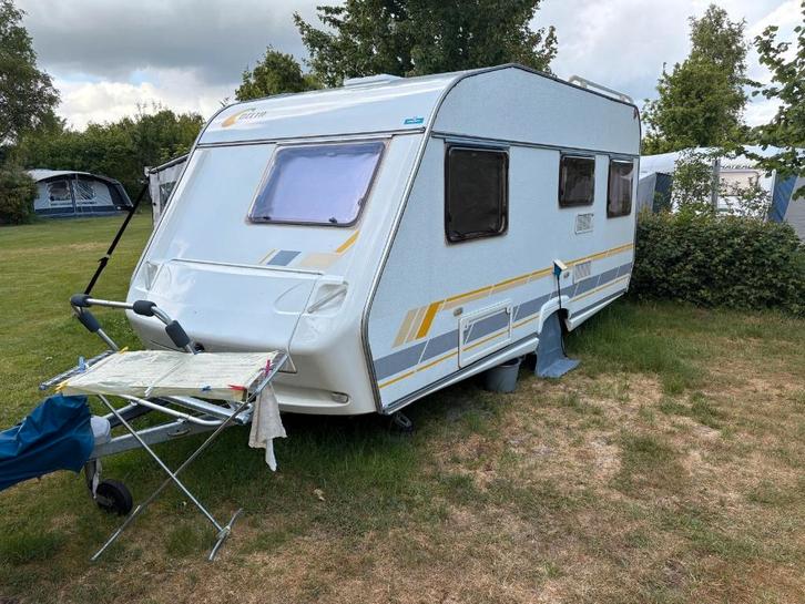 Delta Euroliner 4600FB  bj.2006     compleet en zeer netjes, Caravans en Kamperen, Caravans, Particulier, tot en met 4, 750 - 1000 kg