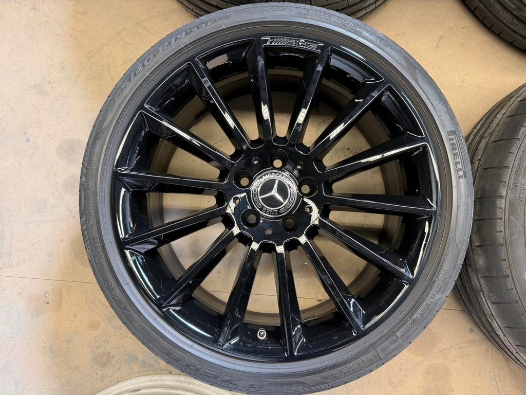 19 inch Mercedes Origineel A klasse CLA AMG VELGEN, Auto-onderdelen, Banden en Velgen, 19 inch, Gebruikt, Banden en Velgen, Ophalen of Verzenden