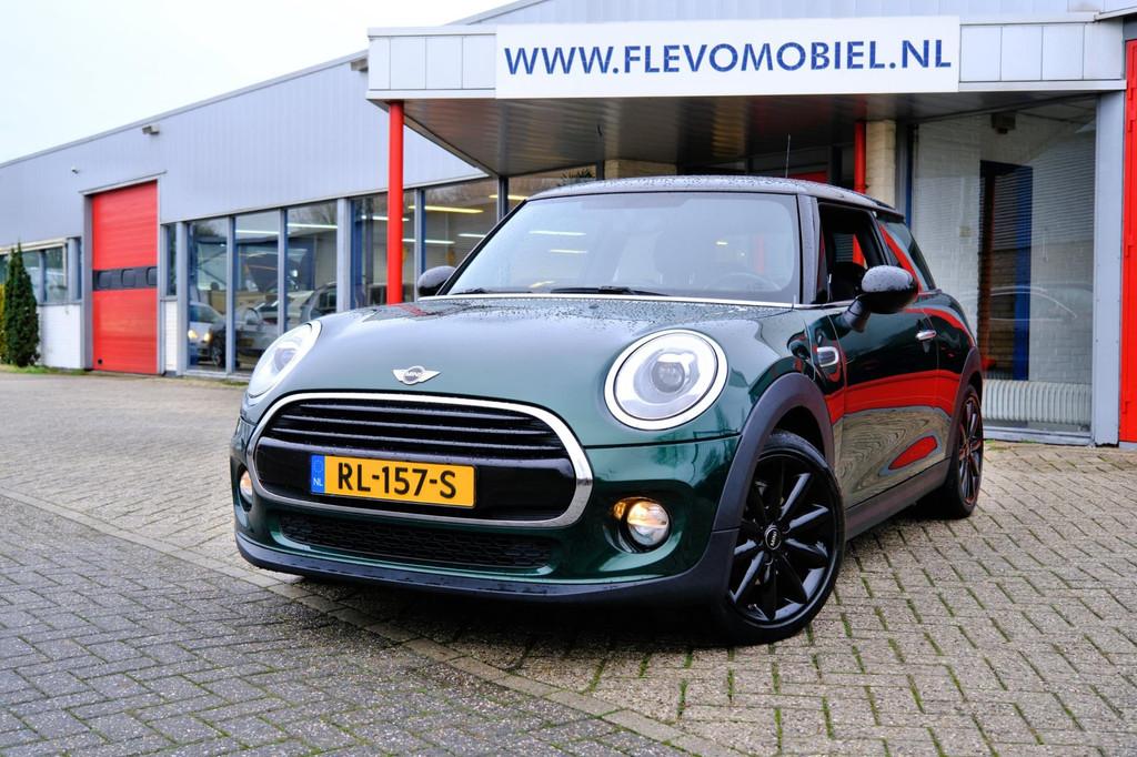 Mini Cooper 1.5 D Business JCW Navi|Sportstoelen|LMV, Gebruikt, 4 stoelen, 116 pk, Origineel Nederlands