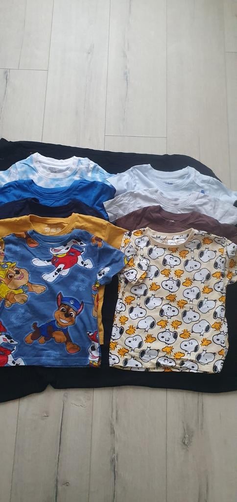 11 T-shirts maat 98, Kinderen en Baby's, Kinderkleding | Maat 98, Ophalen of Verzenden, Zo goed als nieuw, Jongen, Shirt of Longsleeve