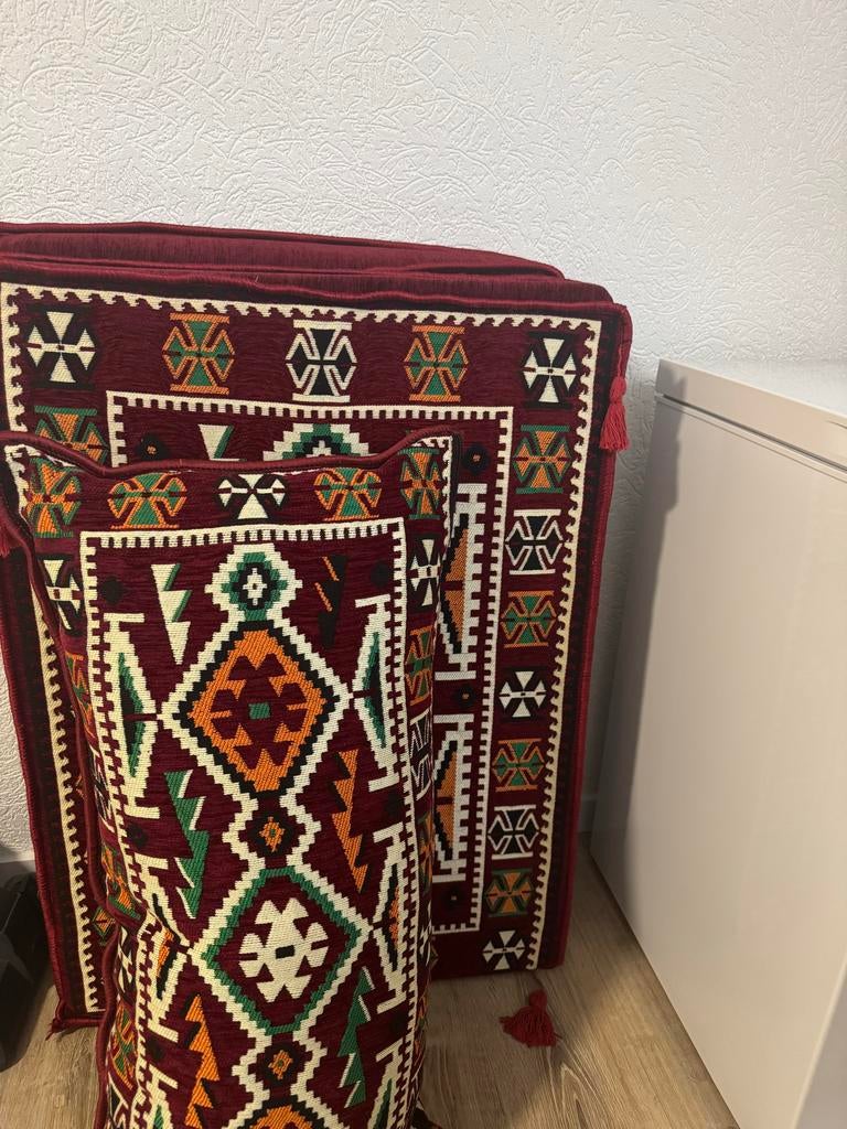 Traditionele Şark Köşesi Kussenset - Rood met Patroon, Ophalen of Verzenden, Zo goed als nieuw, Rood, Rechthoekig