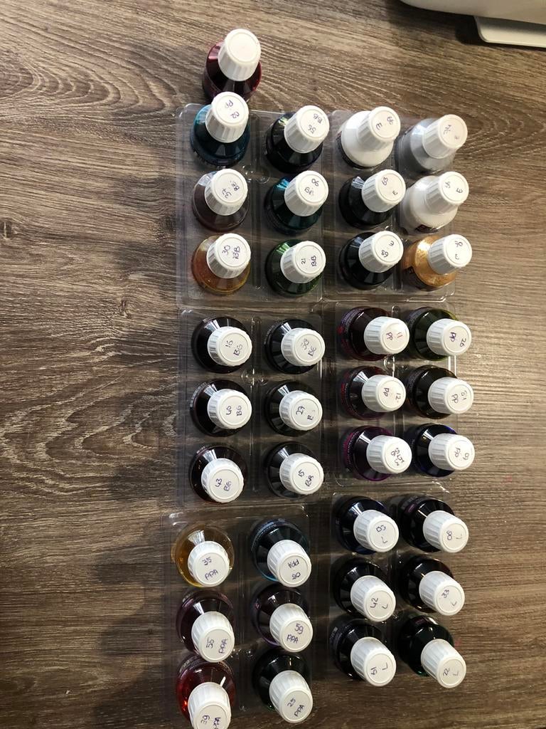 Spectrum noir aqua tints liquid watercolor set 36 kleuren, Ophalen of Verzenden, Zo goed als nieuw