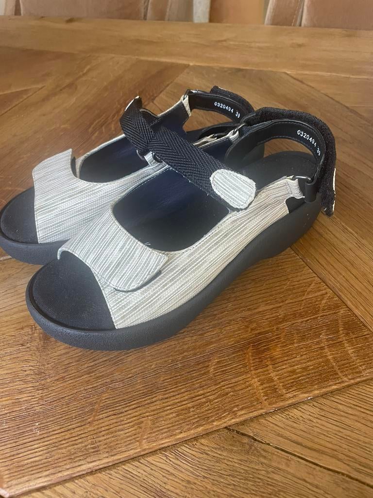 Nieuwe sandalen van Wolky maat 39, Beige, Nieuw, Sandalen of Muiltjes, Ophalen of Verzenden