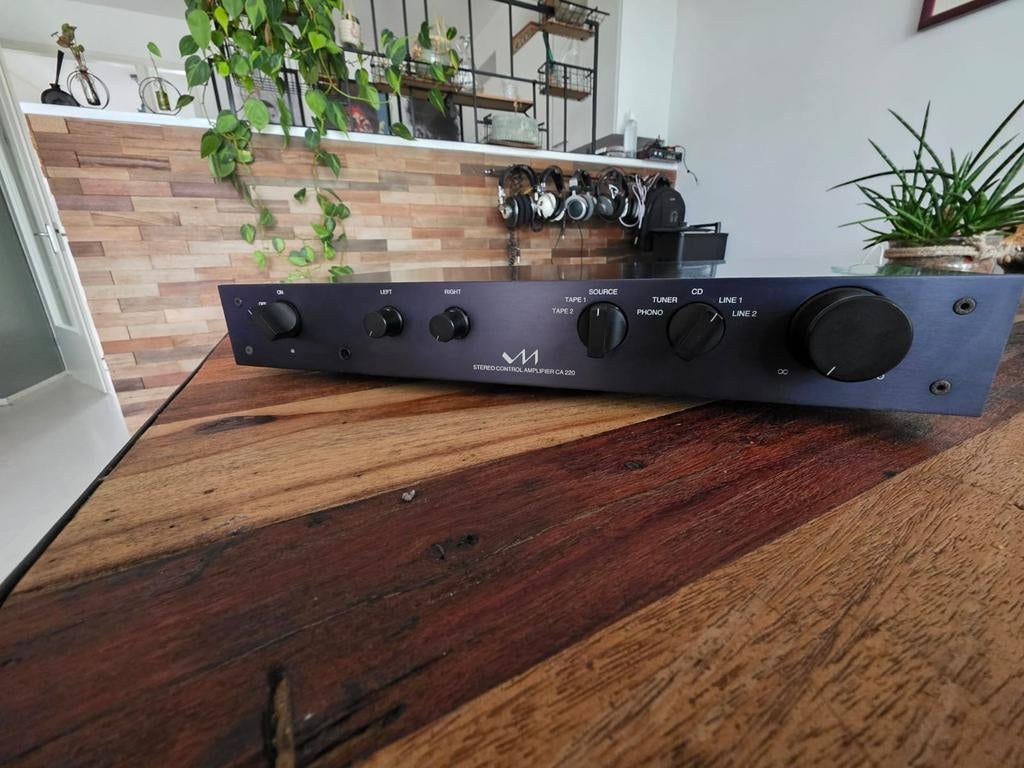 Van Medevoort CA 220 Voorversterker - Stil en Gedetailleerd, Ophalen of Verzenden, Gebruikt, Stereo, Overige merken