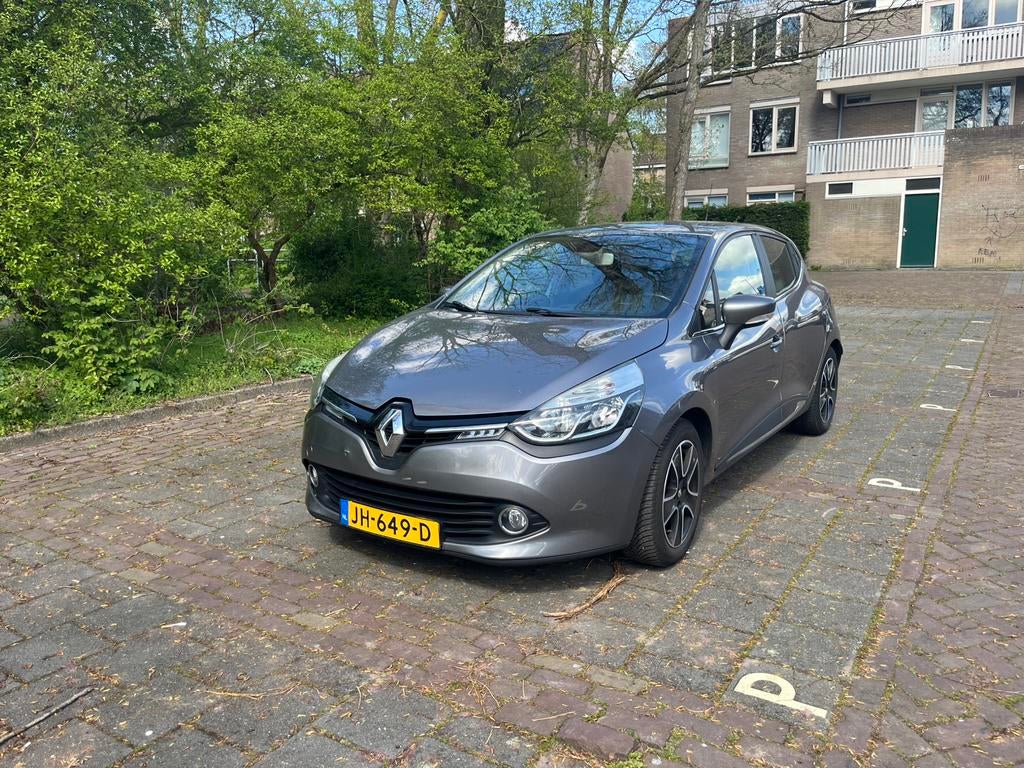 Renault Clio 0.9 TCE day&night, Cruise, Navi, Airc2015 Grijs, Voorwielaandrijving, 898 cc, Stof, 40 €/maand
