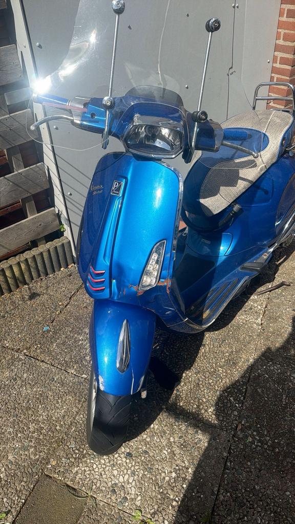 Vespa Sprint blauw, Ophalen, Gebruikt, Benzine