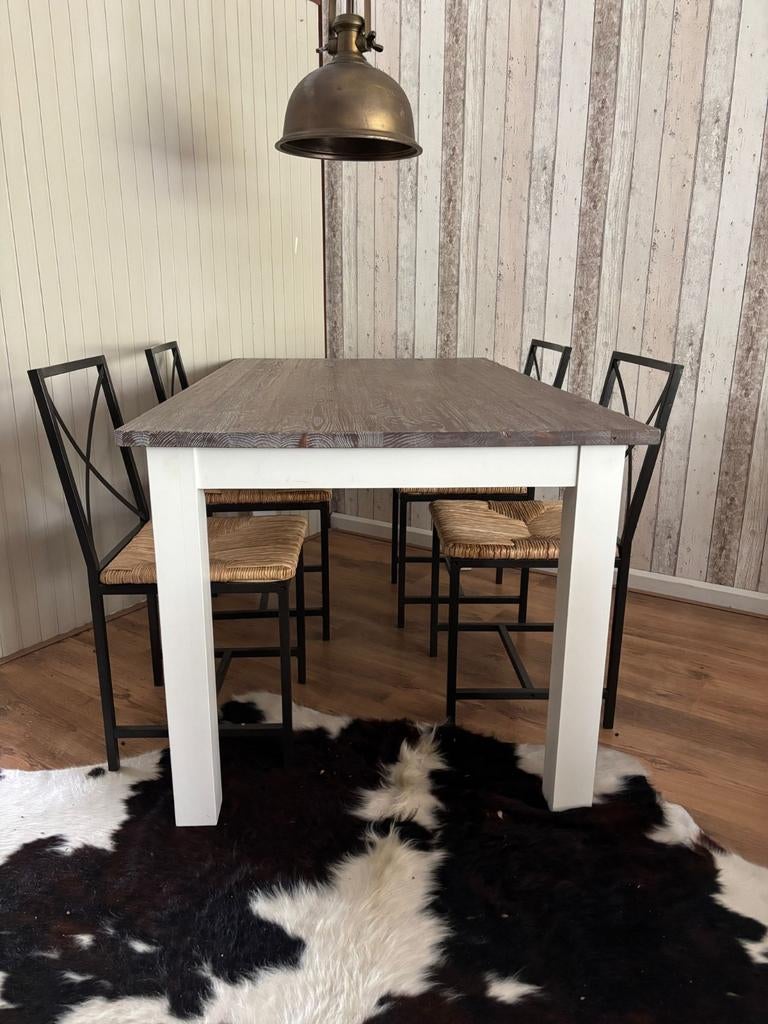Eettafel met 4 stoelen met stalen frame, Ophalen, Rechthoekig