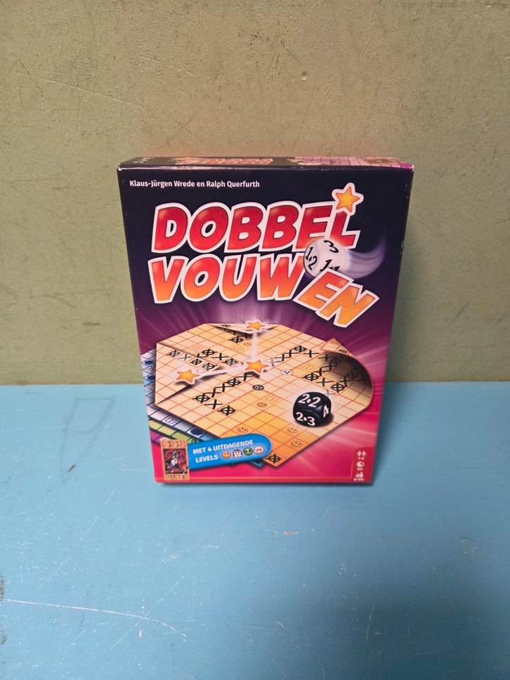 Dobbel Vouwen - Leuk gezelschapsspel!, Hobby en Vrije tijd, Gezelschapsspellen | Bordspellen, Zo goed als nieuw, Een of twee spelers