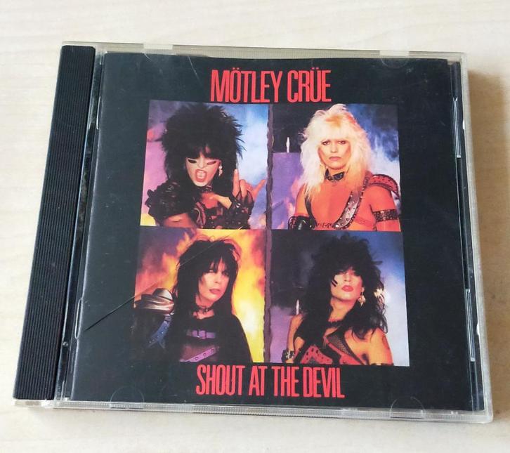 Motley Crue - Shout At The Devil CD 1985/198? USA, Cd's en Dvd's, Cd's | Hardrock en Metal, Zo goed als nieuw, Ophalen of Verzenden