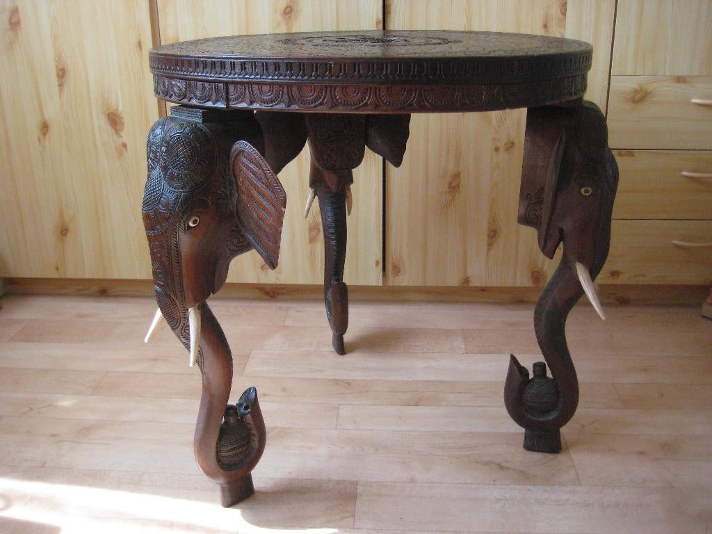 Salontafel uit Afrika gedateerd 1955, Huis en Inrichting, Tafels | Salontafels, Ophalen, Gebruikt, 50 tot 100 cm, 50 tot 75 cm