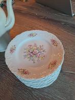 Theepot en bordjes met bloemenpatroon, Antiek en Kunst, Ophalen