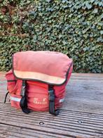 2 Agu fietstassen met regenhoes en 2 zwarte agu stuurtassen, Ophalen of Verzenden, Gebruikt