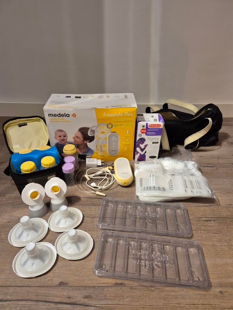 Medela Freestyle Flex Dubbele Elektrische Borstkolf Set, Kinderen en Baby's, Babyvoeding en Toebehoren, Ophalen of Verzenden, Zo goed als nieuw
