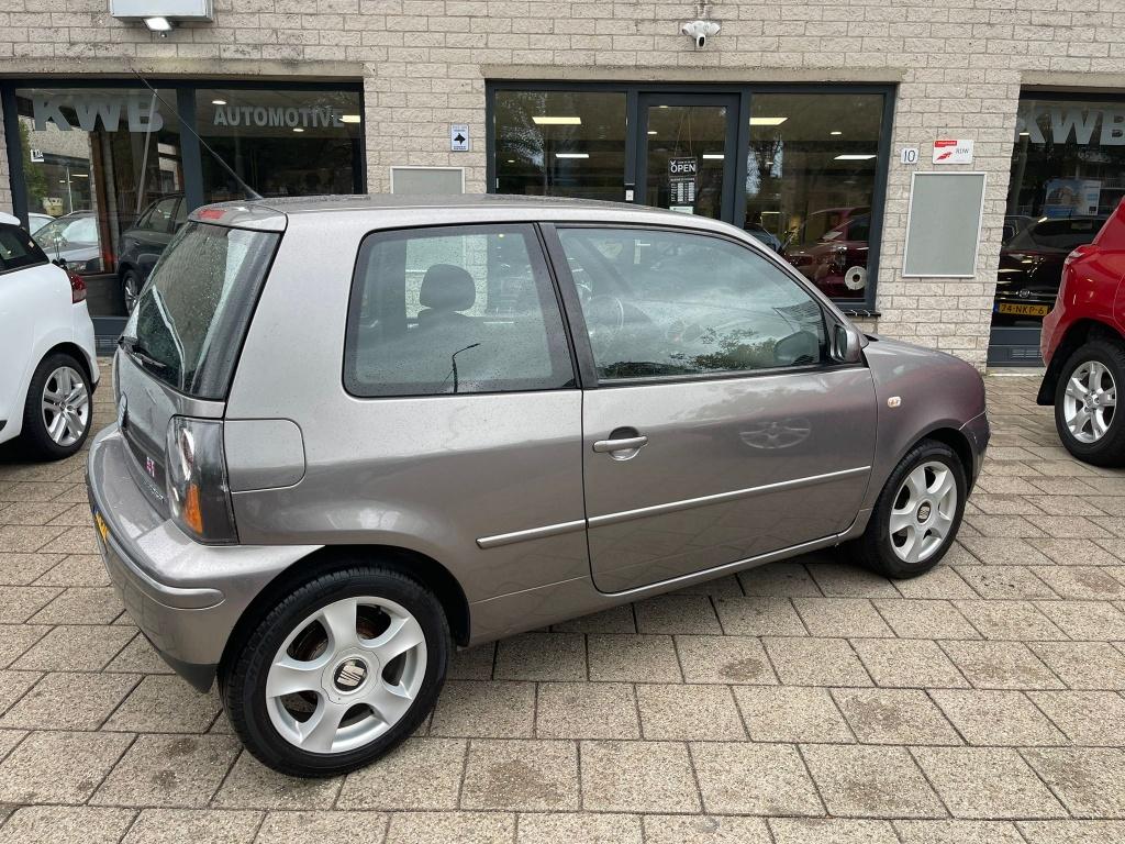 SEAT Arosa 1.4i S 3Drs Airco Nieuwe apk Beurt (bj 2004), Auto's, Seat, 450 kg, Gebruikt, 31 €/maand, Bedrijf