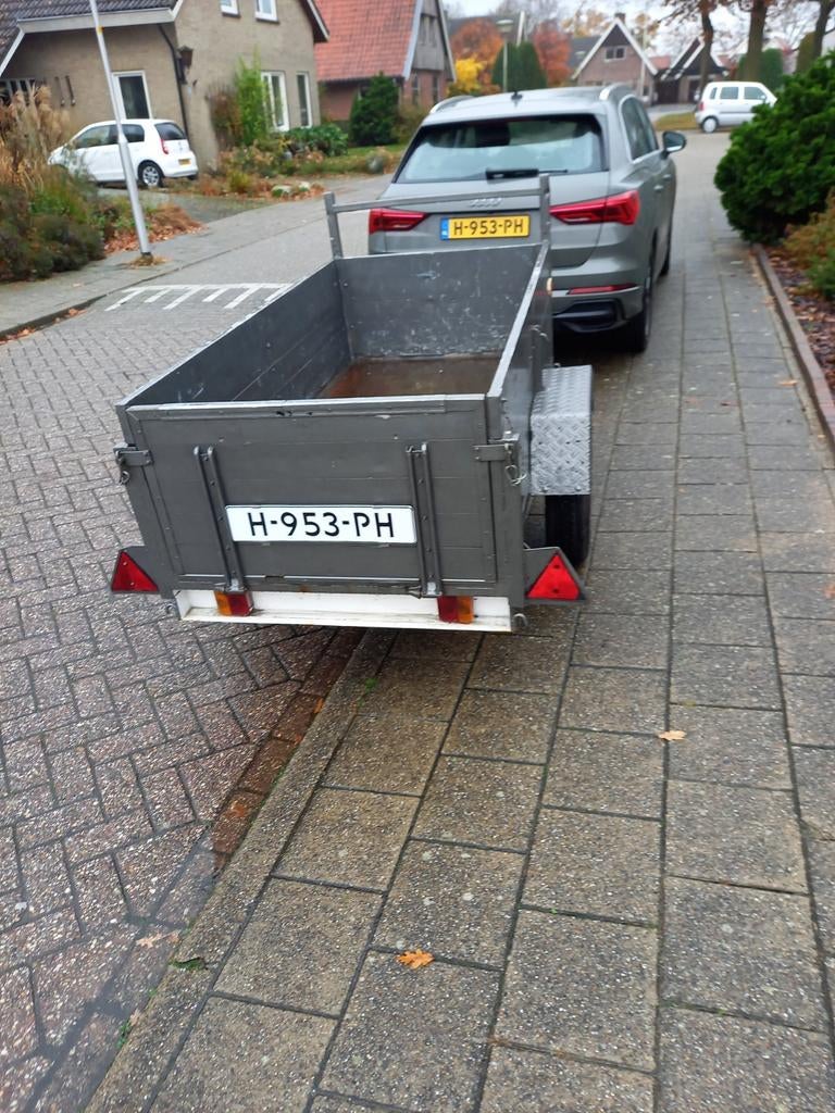 Aanhanger van degelijke kwaliteit bak 1 mtr br en 2 mtr lang, Ophalen of Verzenden, Gebruikt