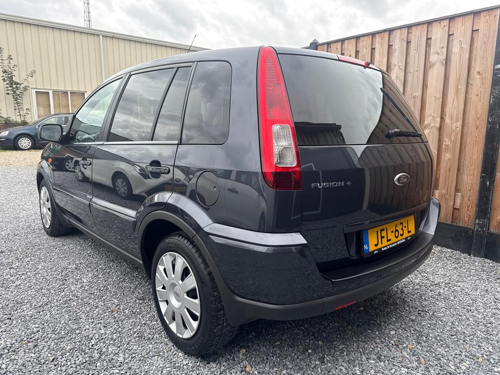 Ford FUSION 1.6-16V Futura Automaat | PDC | Elek. Ramen |APK, Auto's, Ford, Gebruikt, 1064 kg, Zwart, Bedrijf