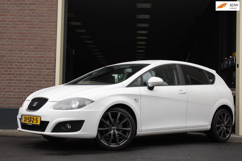 Seat Leon 1.2 TSI |CarPlay|Camera|Cruise|Airco|NieuweApk|, Voorwielaandrijving, Euro 5, Gebruikt, 4 cilinders