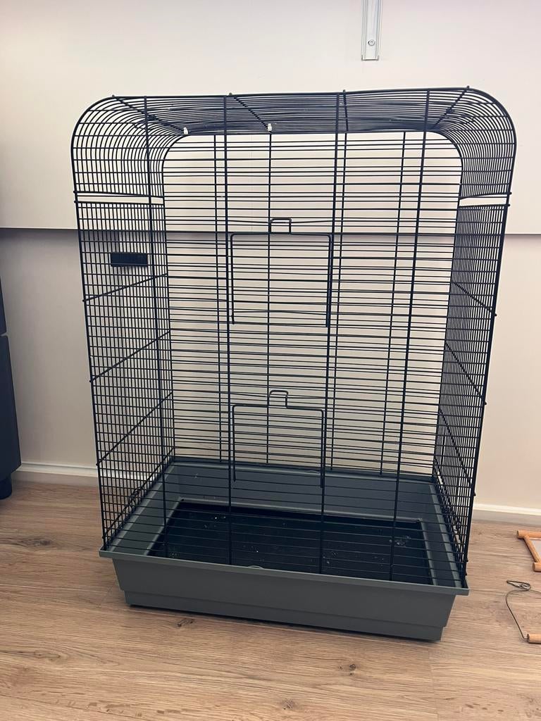 Vogelkooi met toebehoren, Ophalen, Zo goed als nieuw, Metaal, Vogelkooi