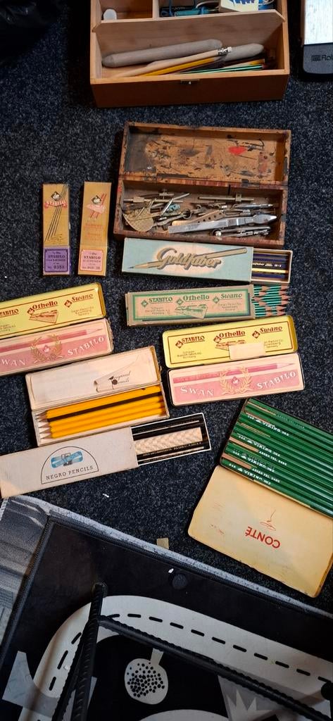 Diverse potloden, antieke doosjes, Ophalen of Verzenden