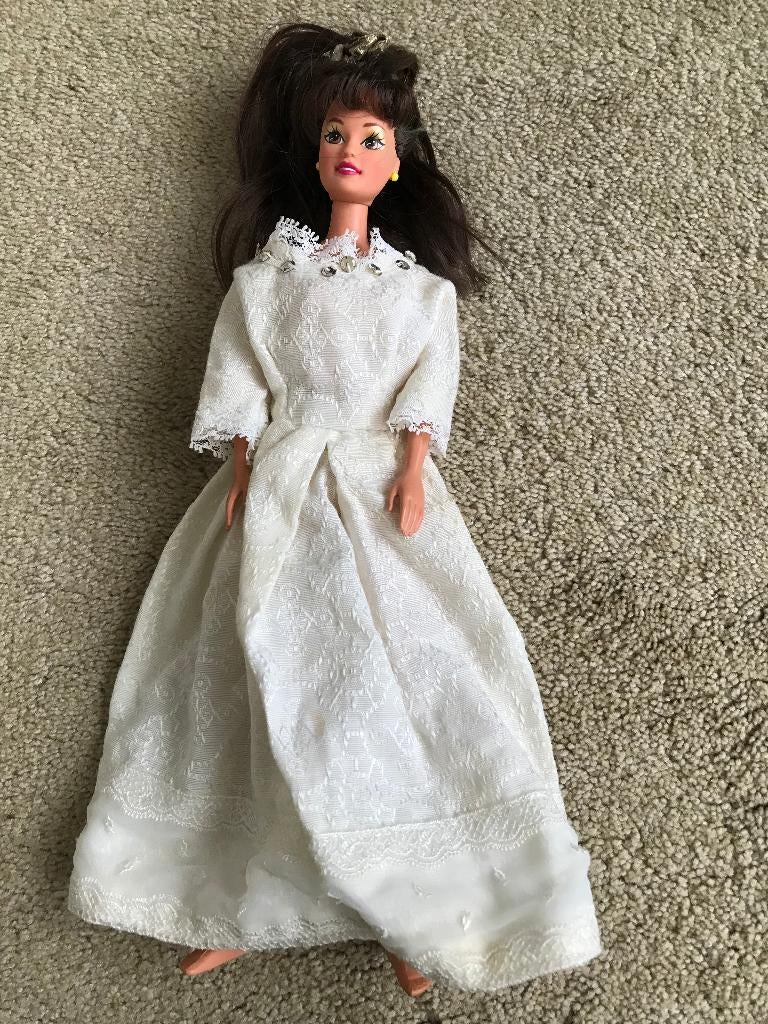 Barbie met donker haar, Verzenden, Gebruikt, Barbie