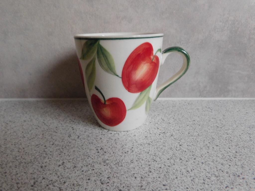 Senseo mok Appel A Vic's Handpainted, Huis en Inrichting, Keuken | Servies, Ophalen of Verzenden, Zo goed als nieuw, Overige stijlen